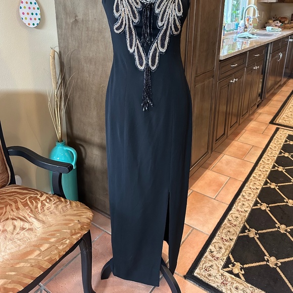 🔥🔥HOT Formal Dress with Beading around Halter Neckline-Excellent Condition!! - Picture 3 of 8